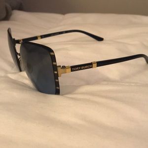 TORI BURCH SUNGLASSES